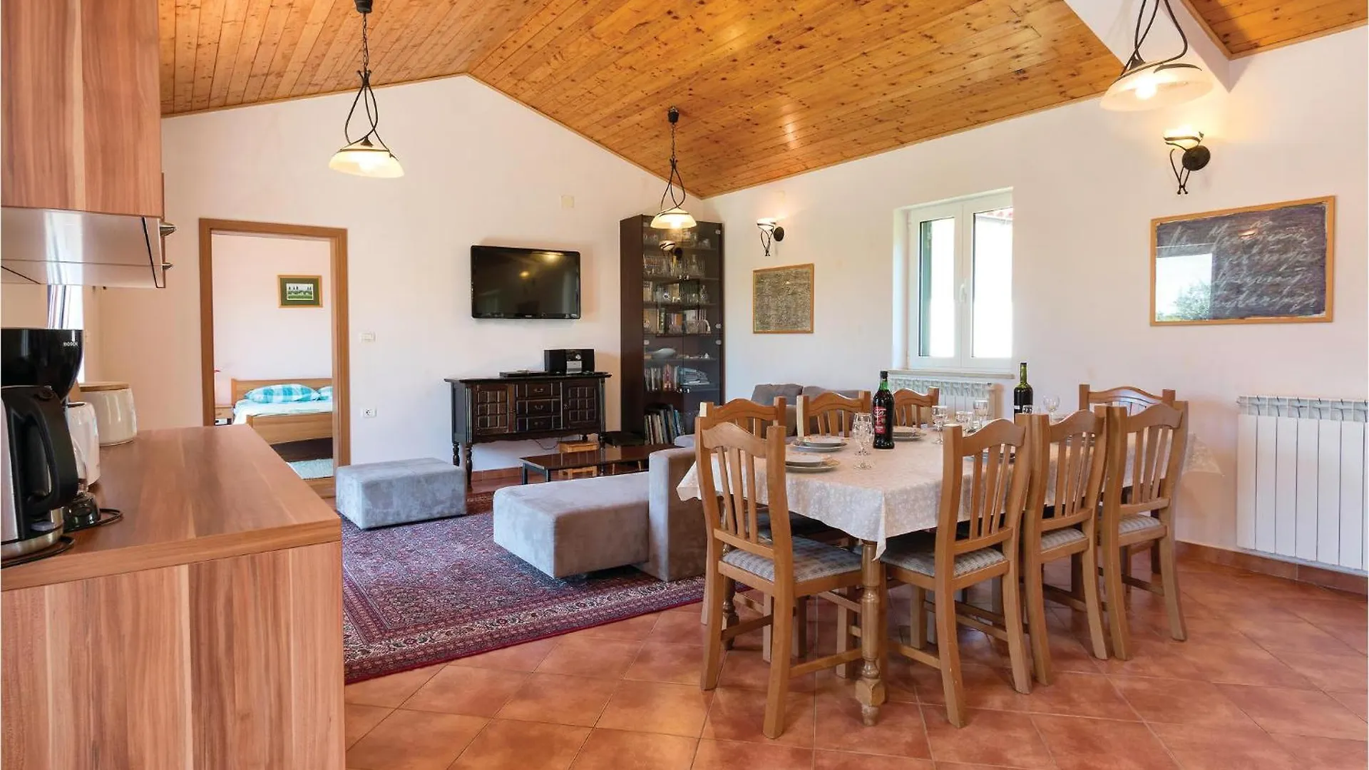 Stunning Home In Liznjan With Jacuzzi 0*,